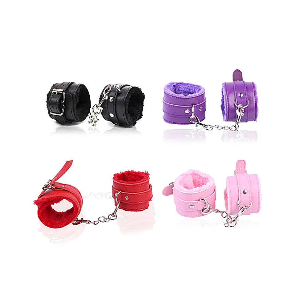 <tc>SM Furry Love Handcuffs</tc>